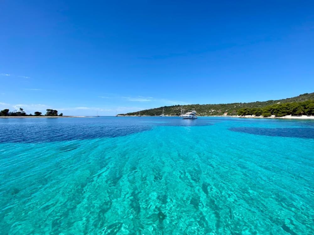 Half-day boat trip in Split on a motorboat
