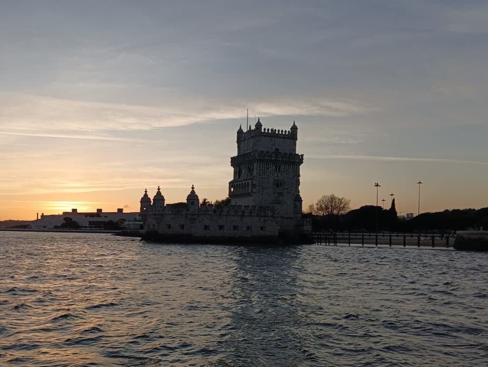 L'ora d'oro sul Tago: crociera al tramonto a Lisbona