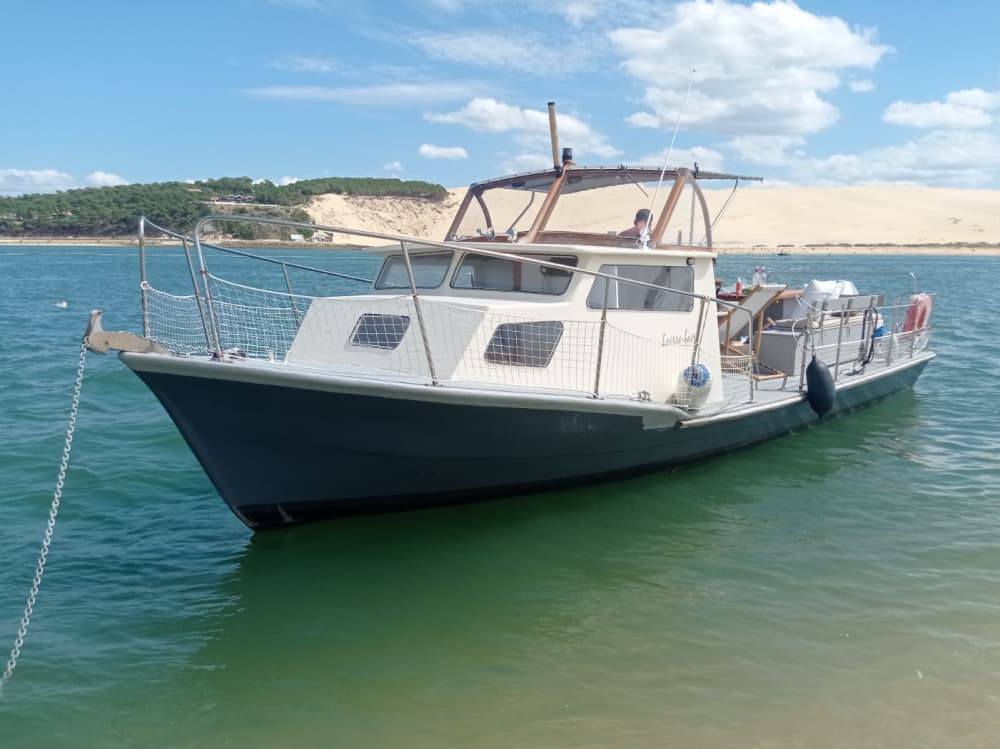 Start your holiday with 4h30 of fun on a motorboat