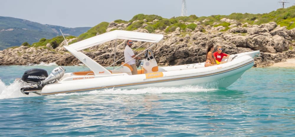 Profitez du soleil lors d'une excursion en bateau de 9 heures à Laurium