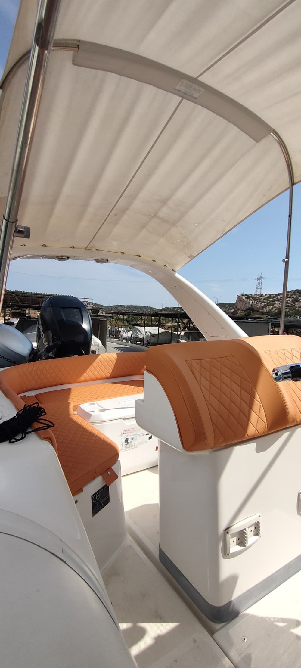 Profitez du soleil lors d'une excursion en bateau de 9 heures à Laurium