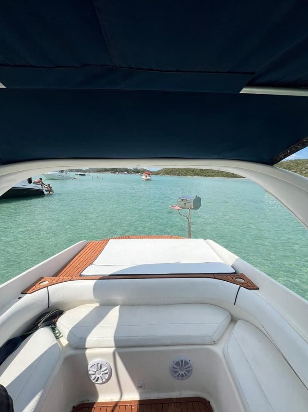 Découvrez Cabo Frio en bateau à moteur pendant 7 heures