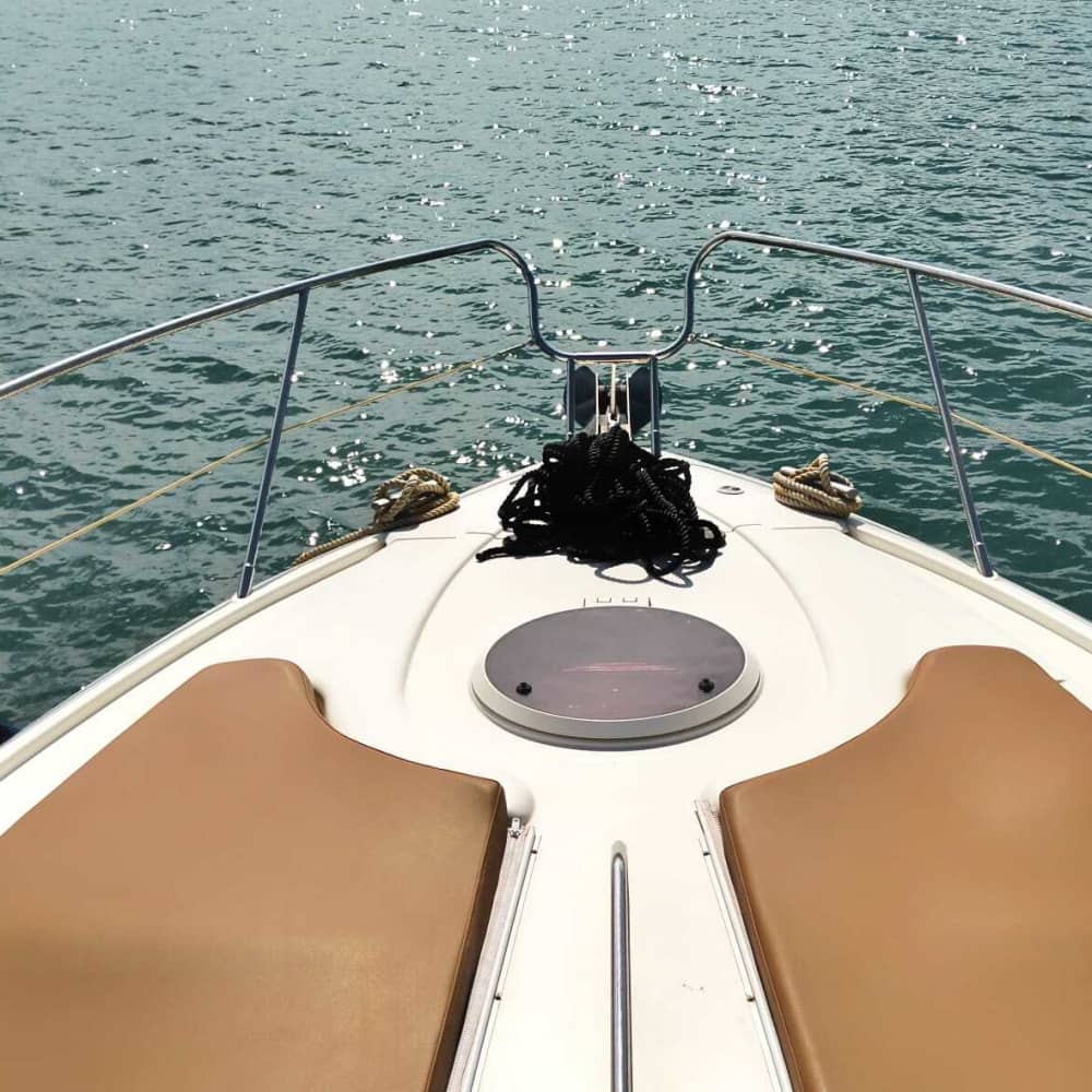 Vivez le rêve méditerranéen : une journée complète autour d'Ibiza