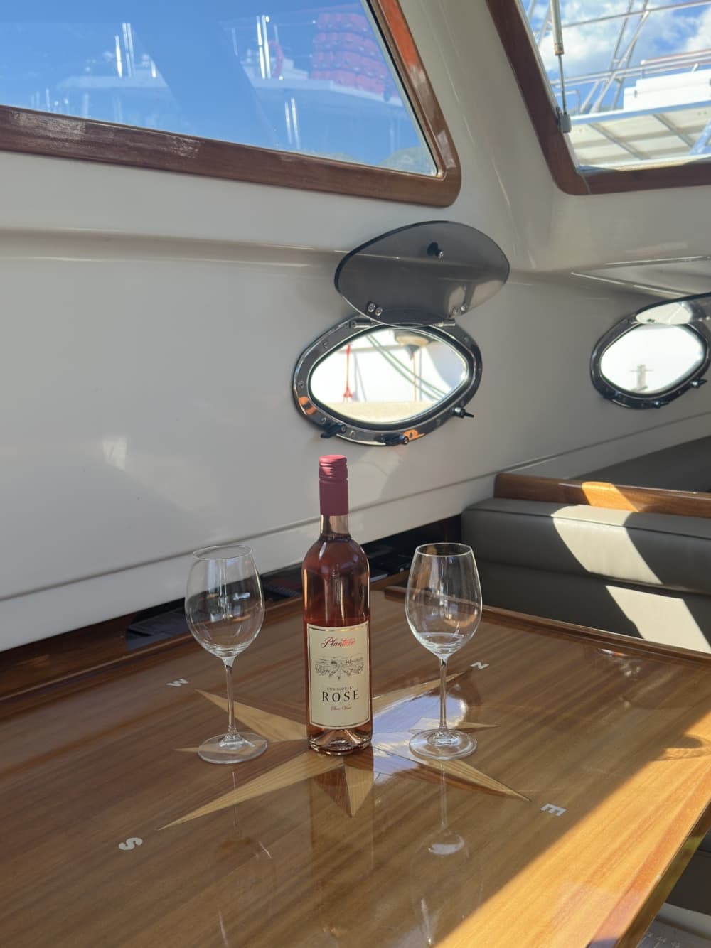 Puur zeilplezier: ervaar de magie van Budva.