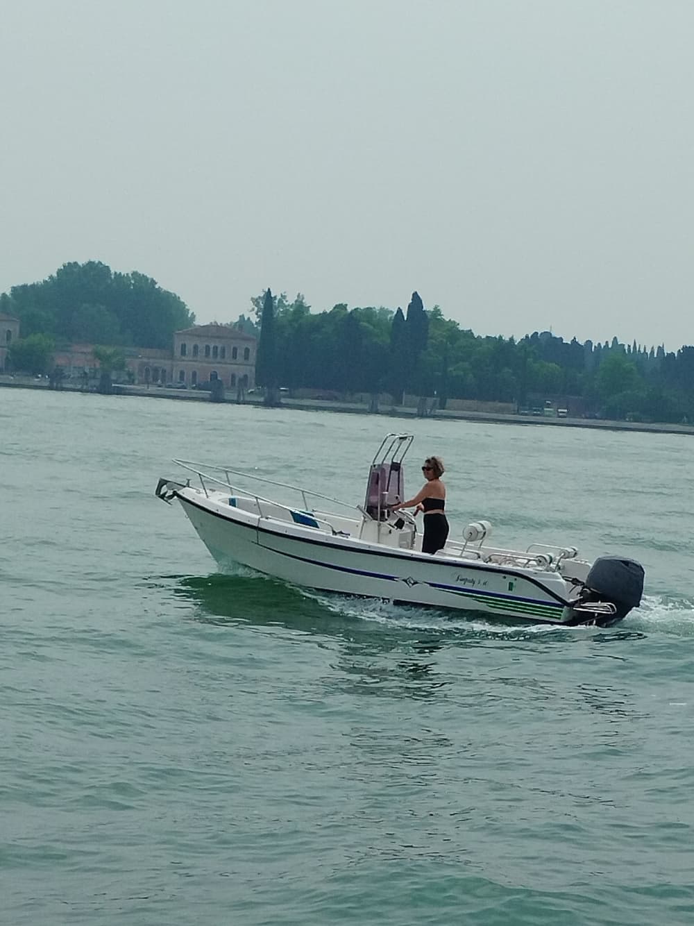 Eén dag om Cavallino-Treporti te ontdekken: het echte Dolce Vita op een motorboot