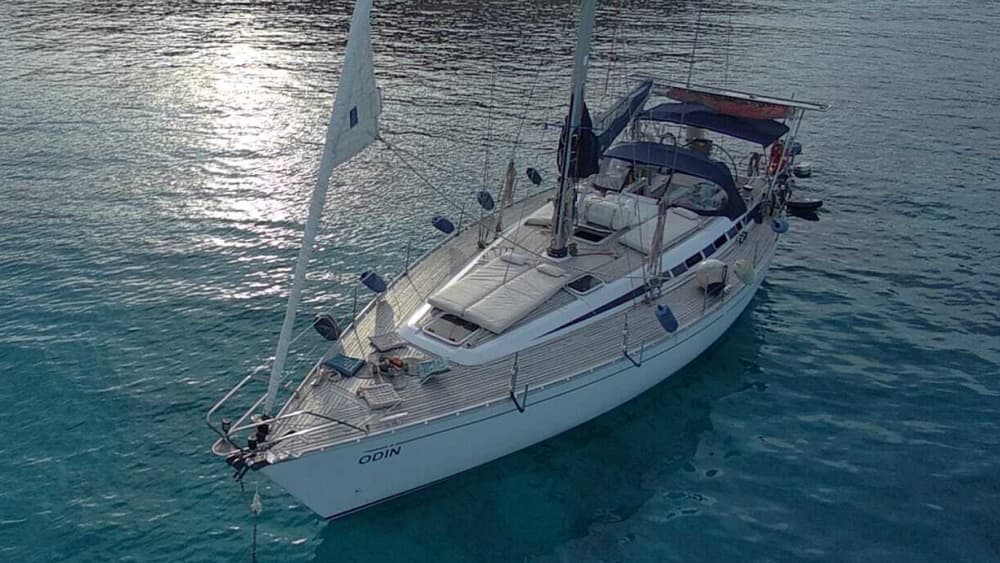 Sail Palma de Mallorca: A 7-hour sailing and wellness experience