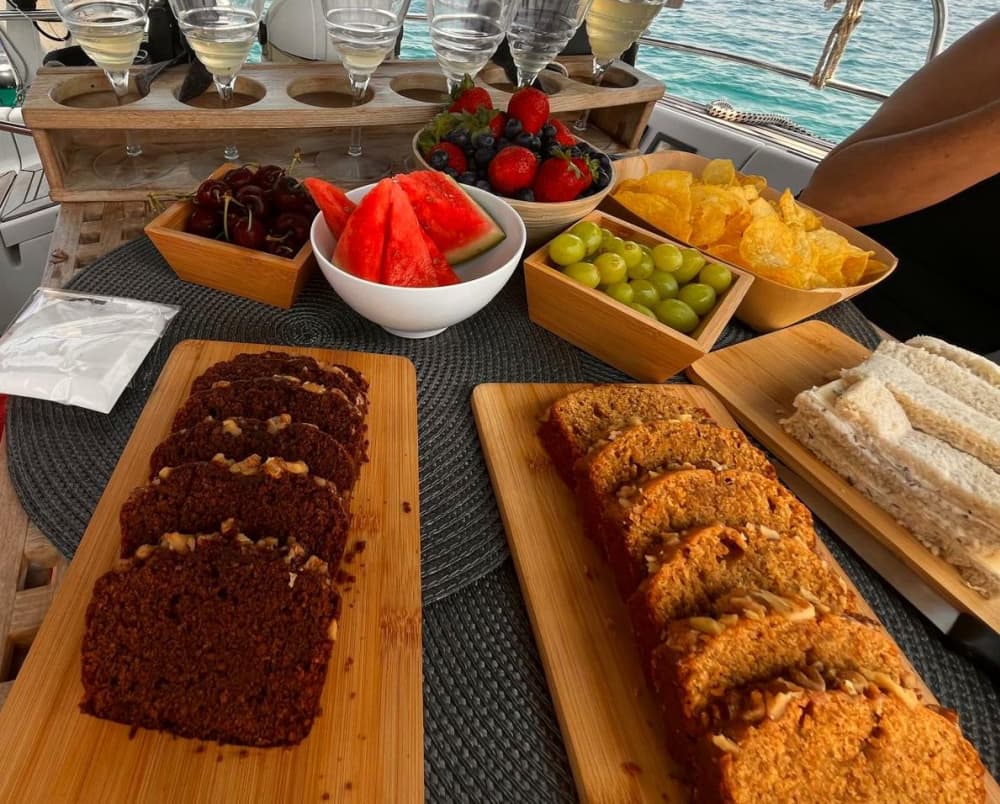 Sail Palma de Mallorca: A 7-hour sailing and wellness experience