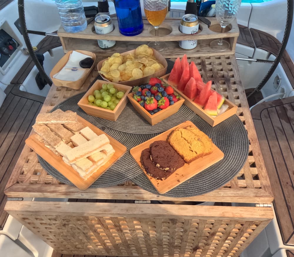 Palma Bay Serenity: 2-Hour Teatime Escape from La Lonja
