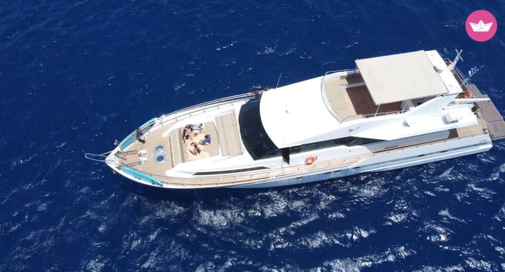 Private Yacht Cruise to Ancient Delos & Rhenia’s Turquoise Waters