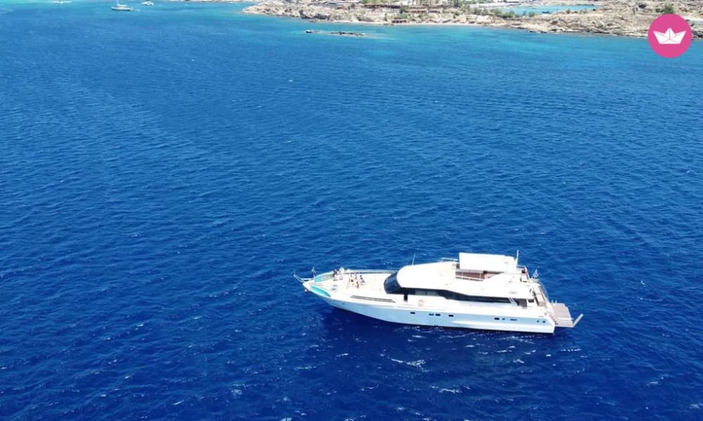 Private Yacht Cruise to Ancient Delos & Rhenia’s Turquoise Waters