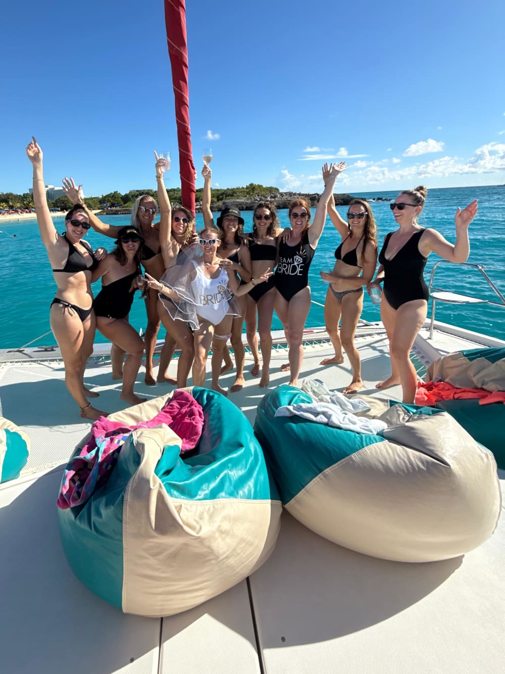 Full Day Island Adventure on Knot at Work: Pinel & Tintamare or the carribean coastline