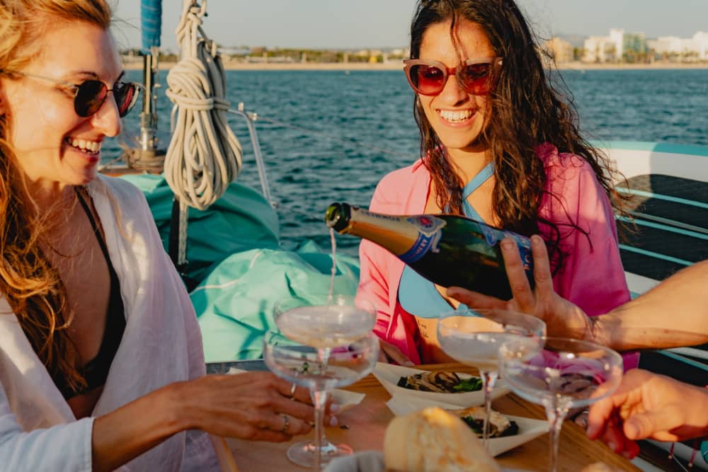 Excursie scurtă, vele adevărate: Experimentați Palma de Mallorca pe o barcă cu pânze
