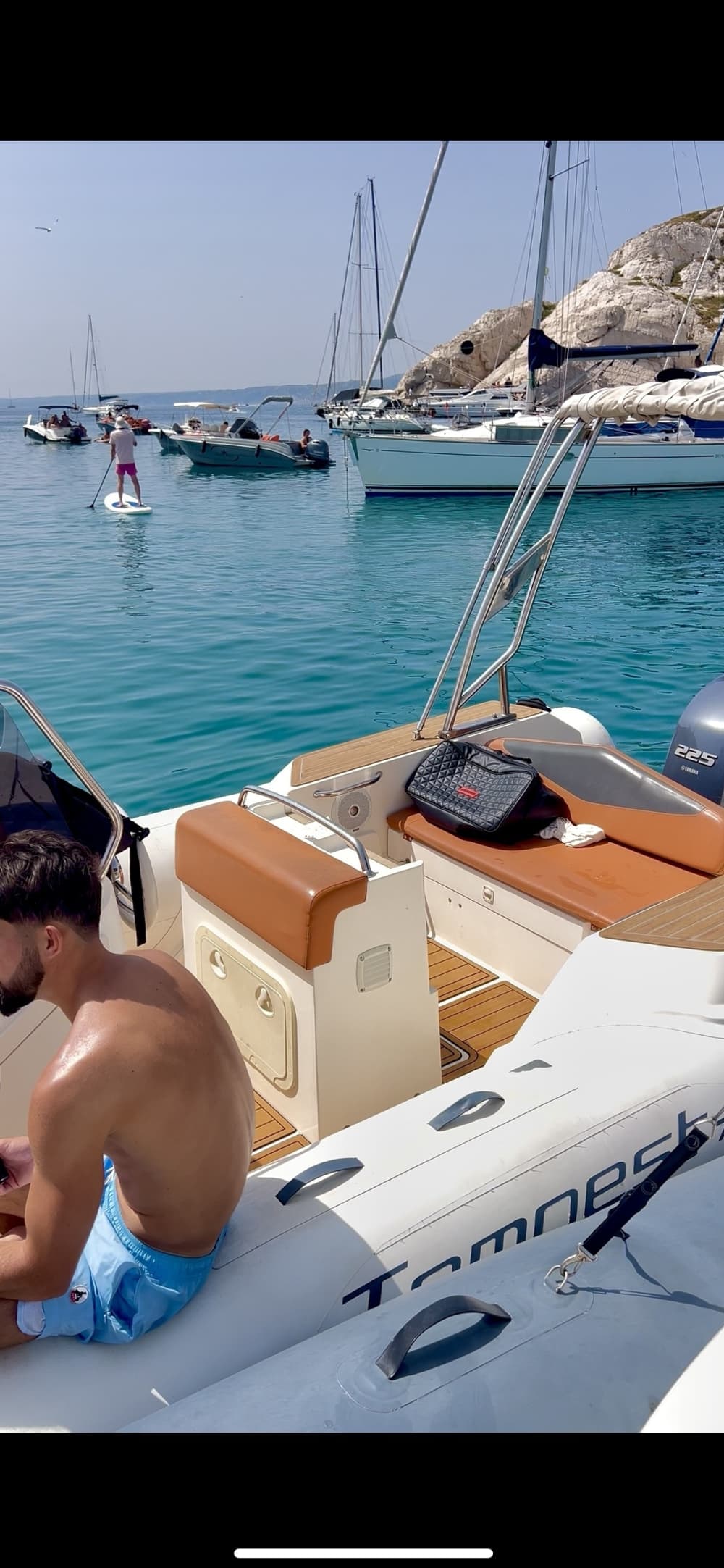 Njut av 3 timmar och 45 minuter av solsken på en motorbåt i Marseille