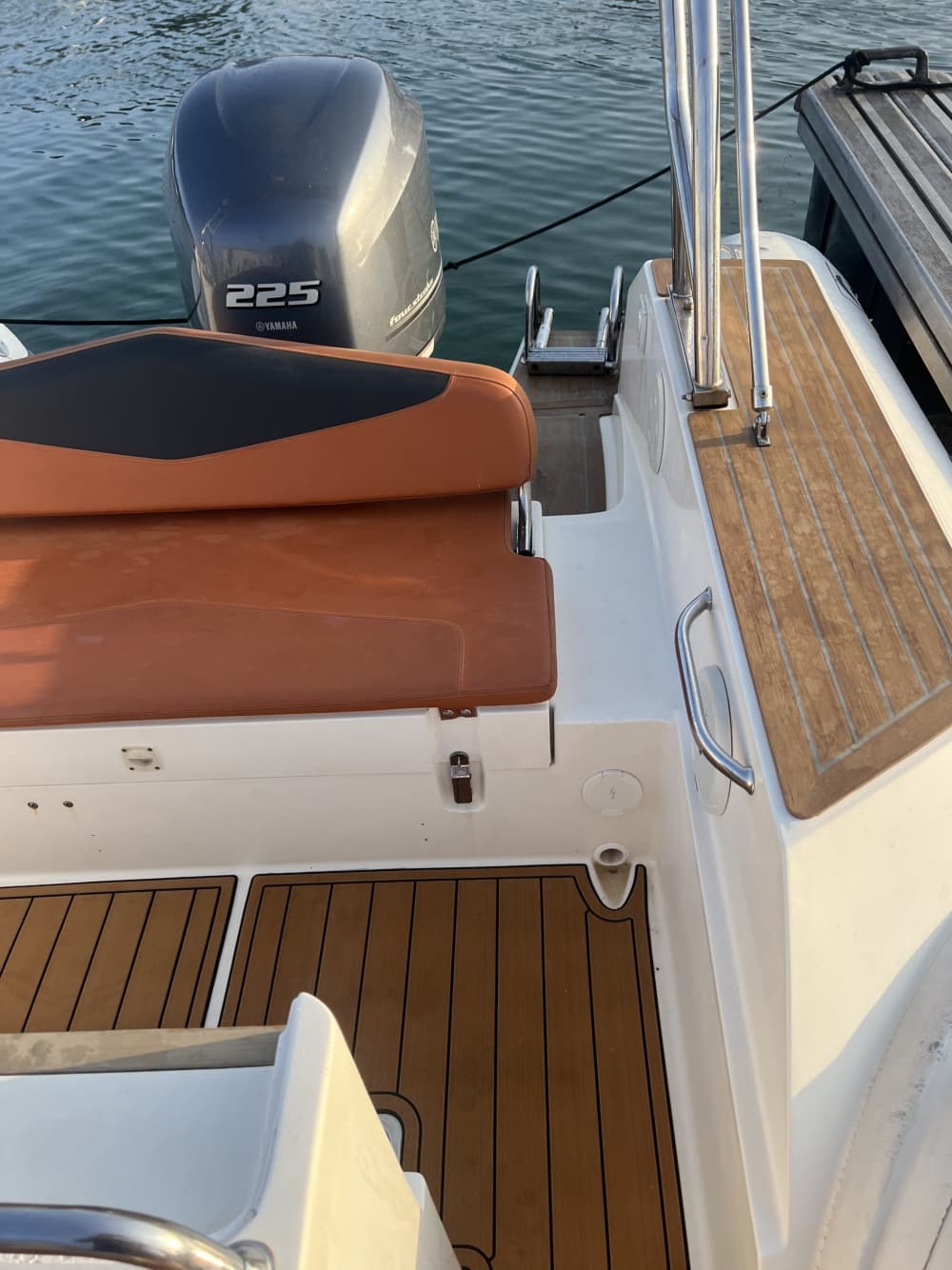 Njut av 3 timmar och 45 minuter av solsken på en motorbåt i Marseille