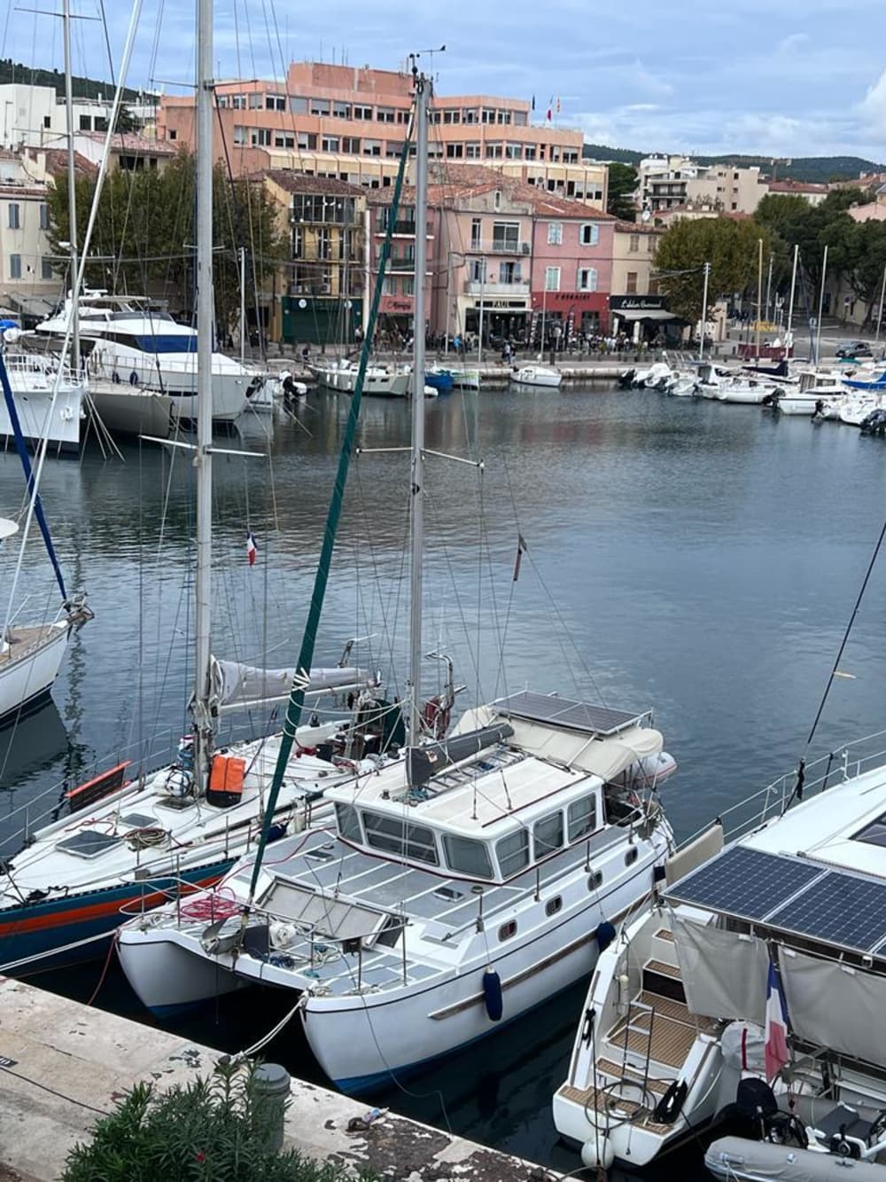 2 ore di navigazione lungo la costa di Marsiglia