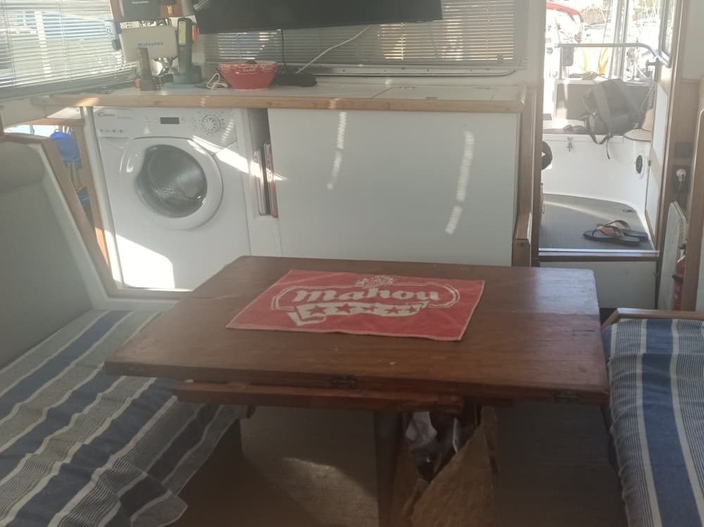 2 ore di navigazione lungo la costa di Marsiglia