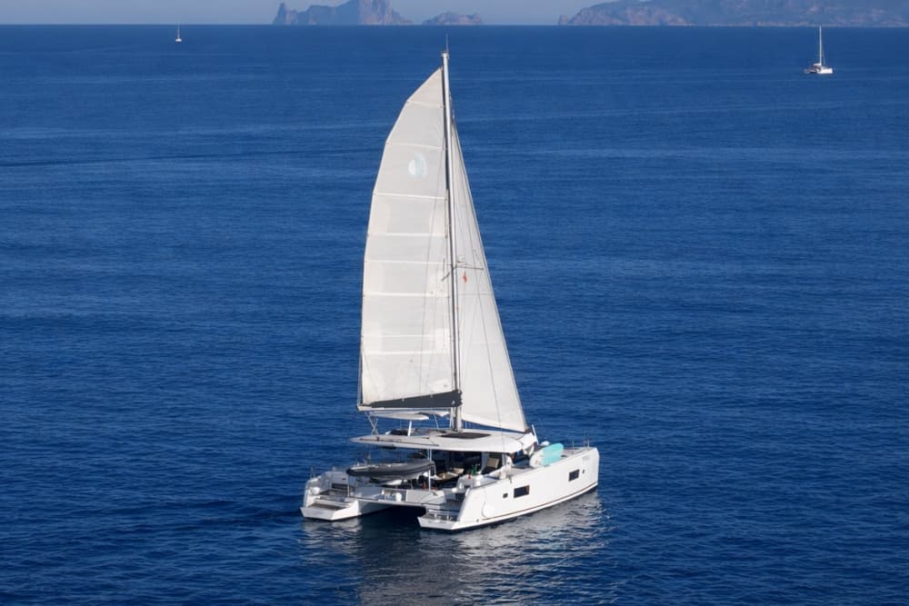 8 horas de navegação ao longo da costa de Ibiza
