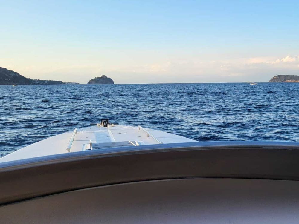 Découvrez Procida en bateau à moteur pendant 7 heures