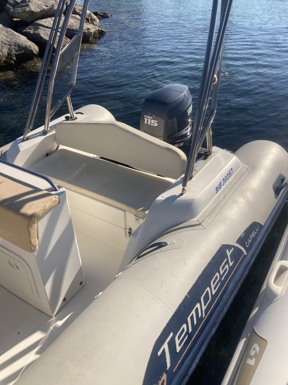 Odkryj L'Île-Rousse podczas całodniowej wycieczki łodzią motorową