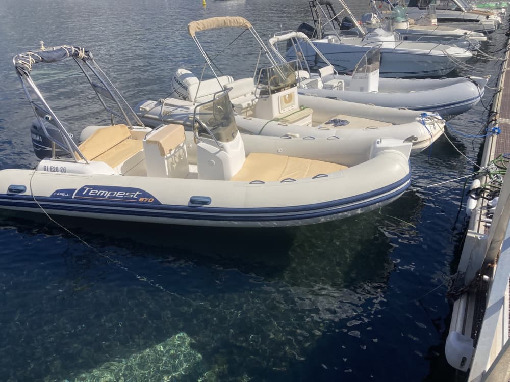 Odkryj L'Île-Rousse podczas całodniowej wycieczki łodzią motorową