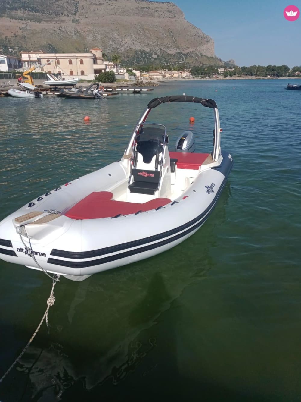 Vivi una giornata indimenticabile con il nostro Altamarea Wave 20, dotato di tutto il necessario per una perfetta giornata in barca!