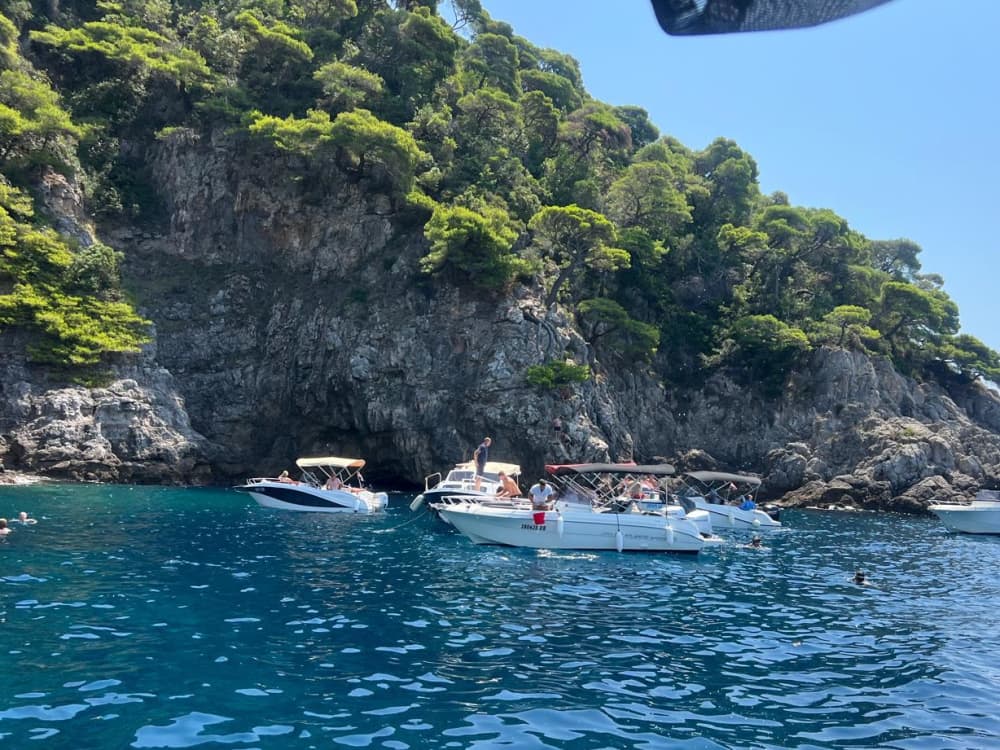 4 ore Grotte Blu e Verdi e Laguna Blu