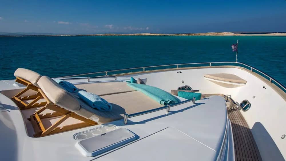 Luxury redefined in Dubai: An unforgettable day on a motor yacht