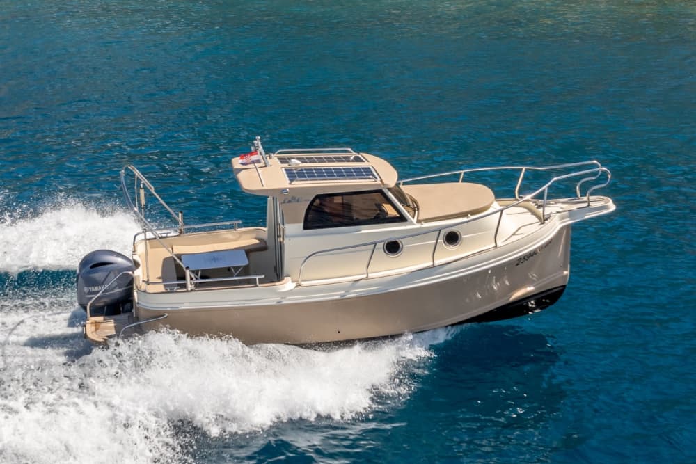 Dive into pristine waters: A full day around Makarska