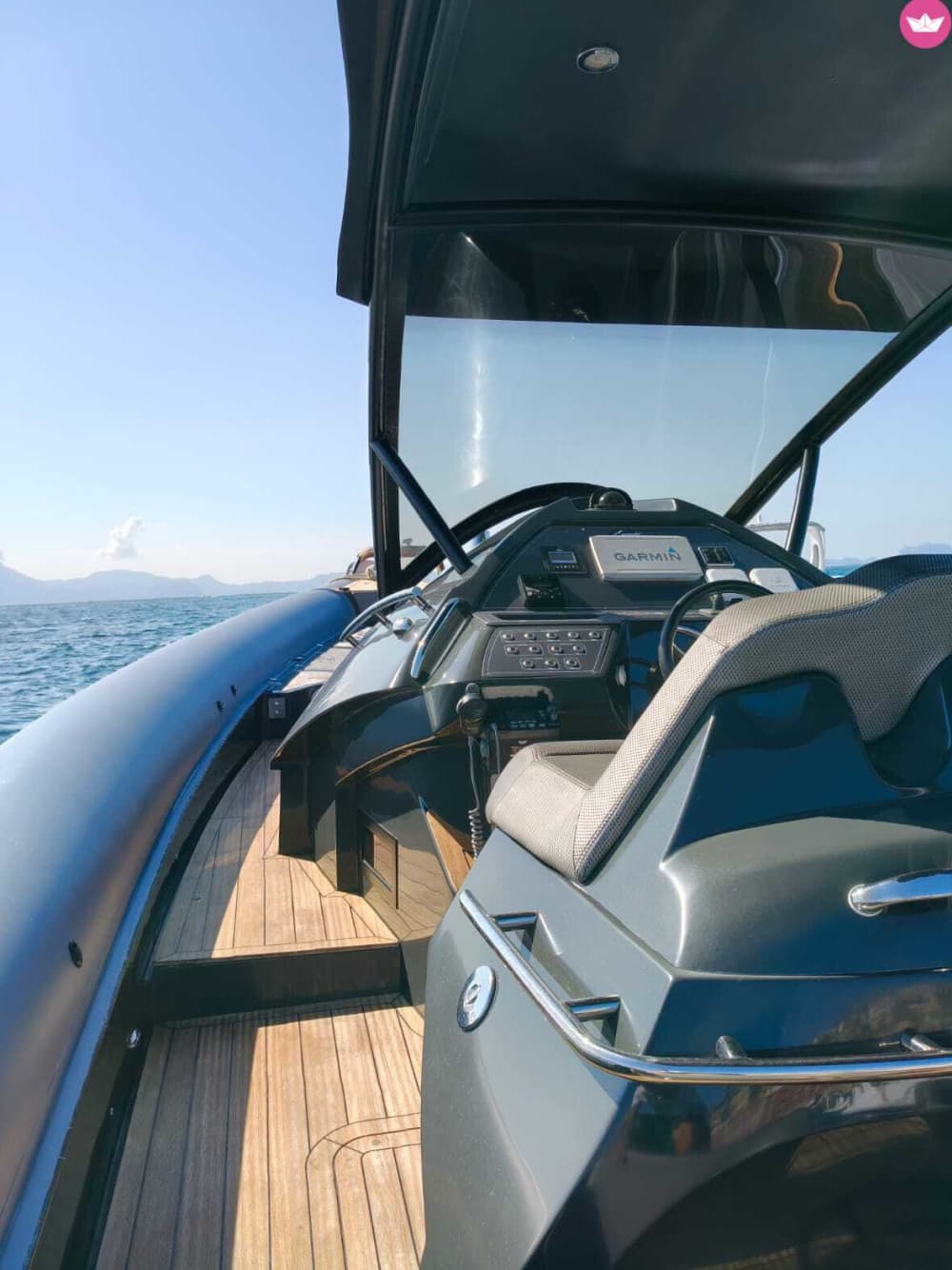 The Flegrean Pearls: Luxury Cruise between Procida and Ischia