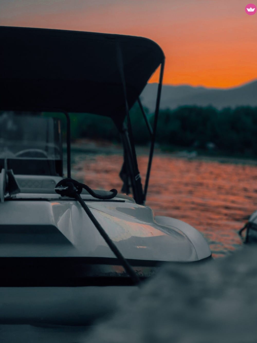 * Contemple la bahía de los cerdos en la isla de Atokos *