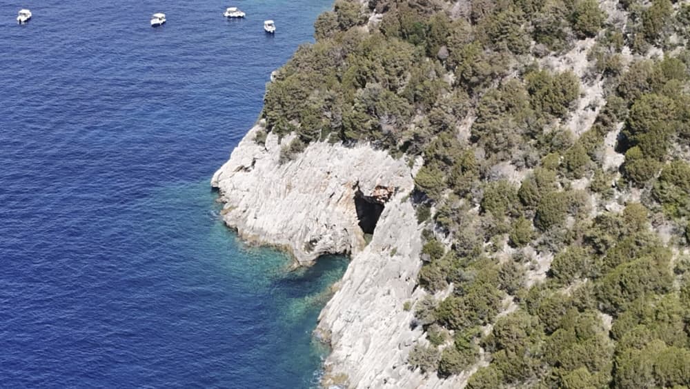 Excursión de medio día a las islas Scorpios y Meganisi (cueva de Papanicolis).