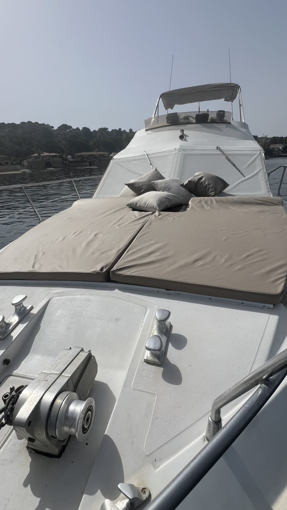 Una giornata alla scoperta di Catania: puro relax sulle acque cristalline del blu italiano.