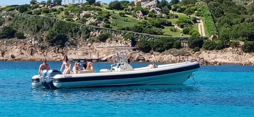 I sogni italiani iniziano in mare: un viaggio di 9 ore nel cuore di Porto Rotondo