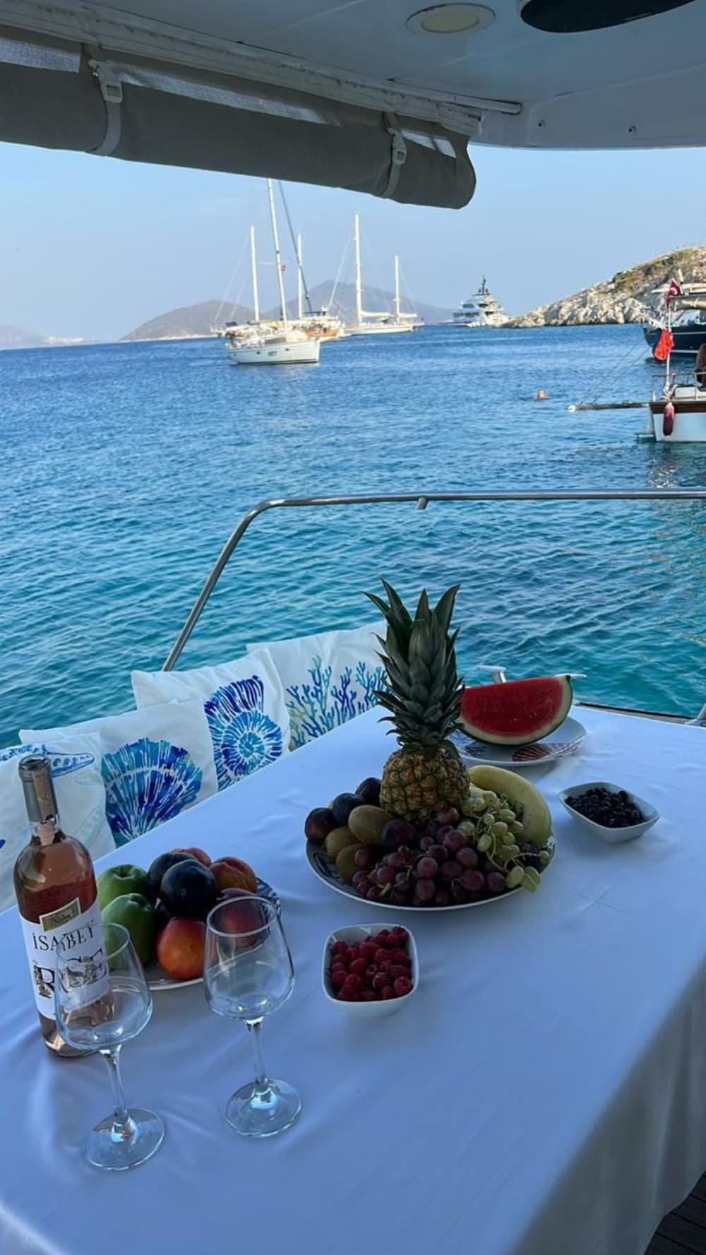 Ontdek de kust van Bodrum: een complete dagtocht aan boord van een motorboot