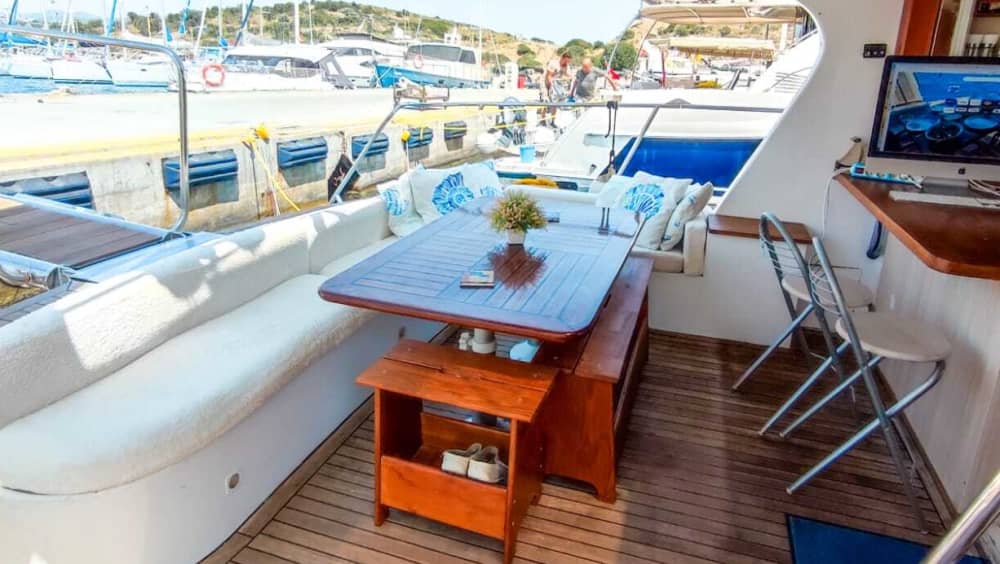 Ontdek de kust van Bodrum: een complete dagtocht aan boord van een motorboot