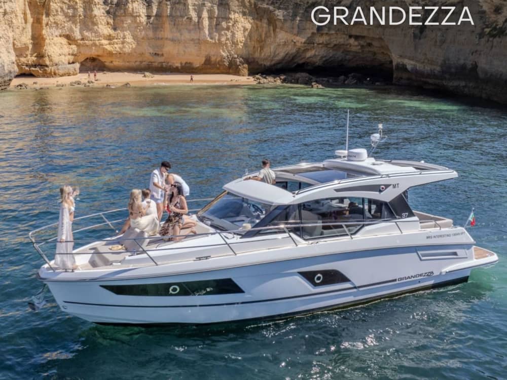 Morgenkreuzfahrt ab Vilamoura – 3 Stunden Küstenruhe, Schwimmen und malerische Aussichten