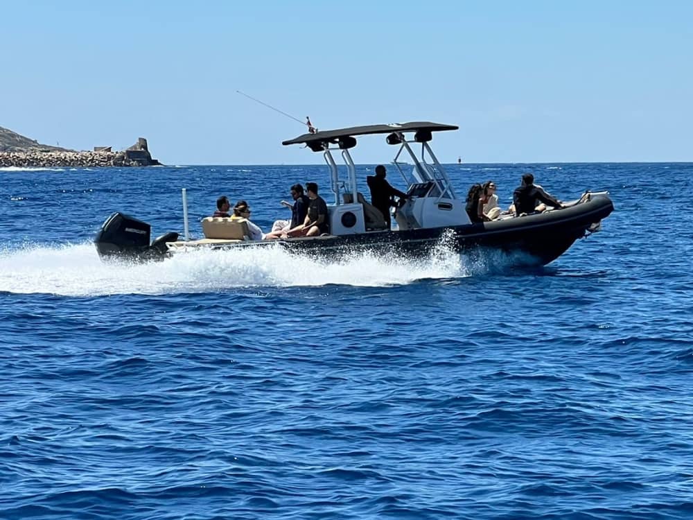 Półdniowa prywatna wycieczka łodzią – odkryj Maltę, Comino i Gozo na swój sposób