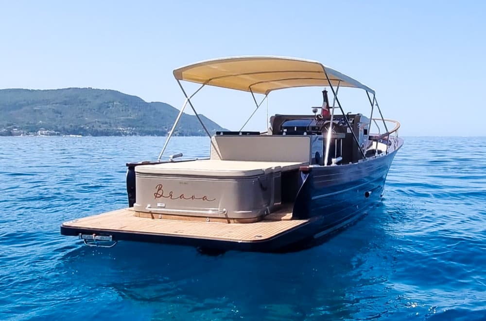 Capri boat Brava