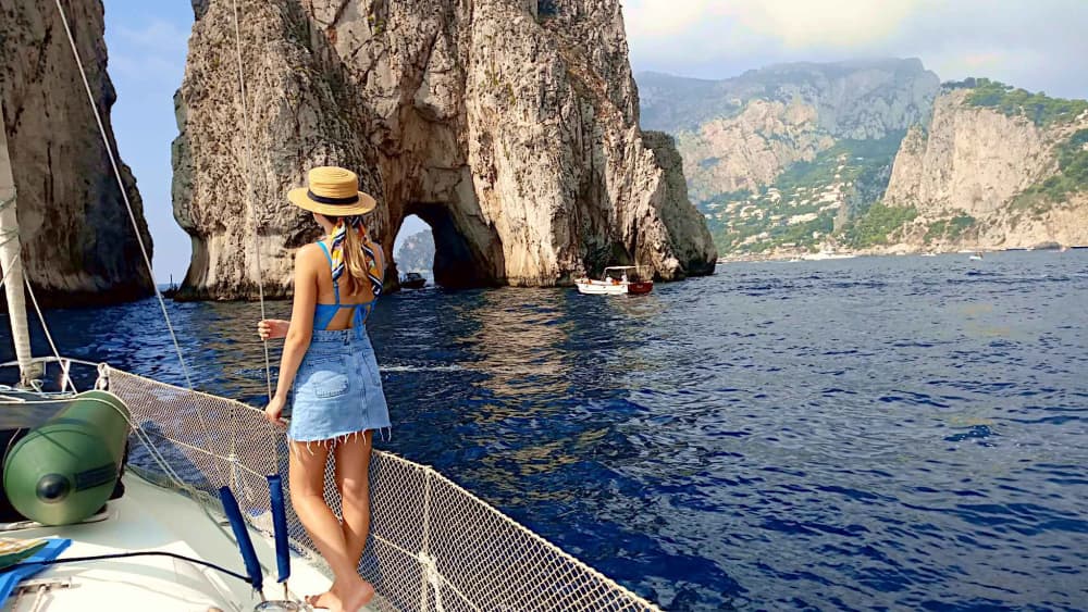 Entdecken Sie Castellammare di Stabia bei einem ganztägigen Segeltörn