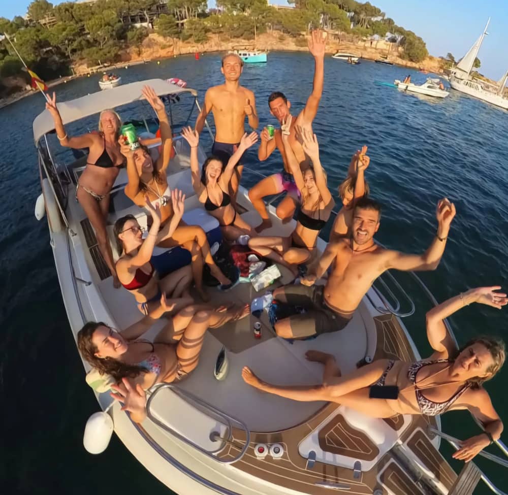 Private boat trip with water toys and 25 coves