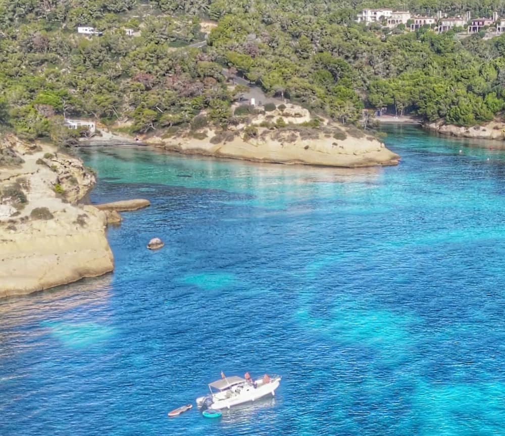 Private boat trip with water toys and 25 coves