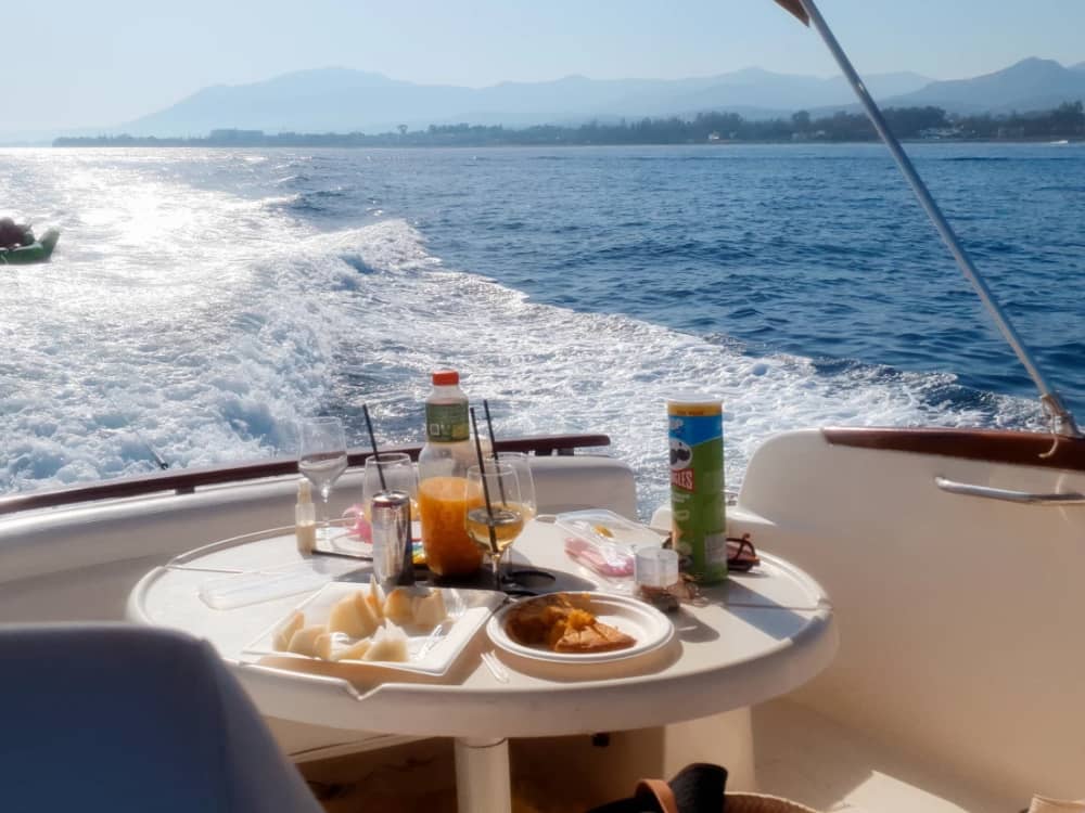 4-uur durende kustcruise ten oosten van Marbella