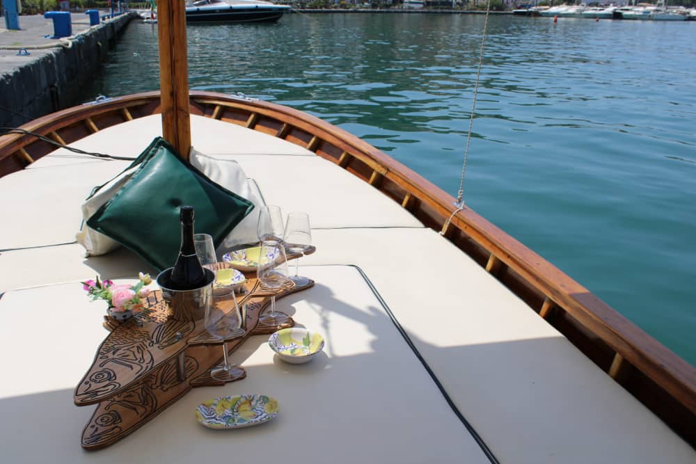 Scopri Casamicciola Terme: una giornata di sole in motoscafo