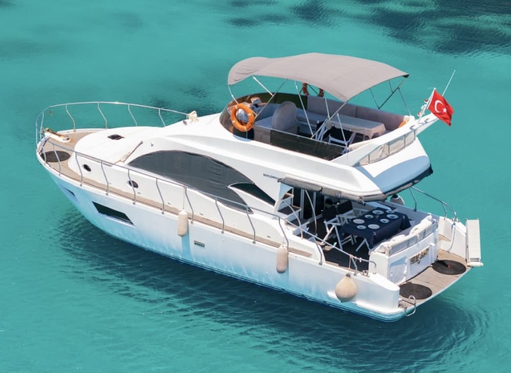 Enjoy a full day on a motorboat in Muğla