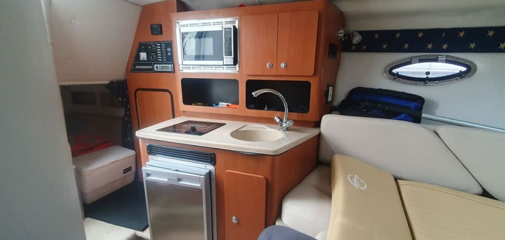 Location de bateau à moteur à la demi-journée à Cavalaire-sur-Mer