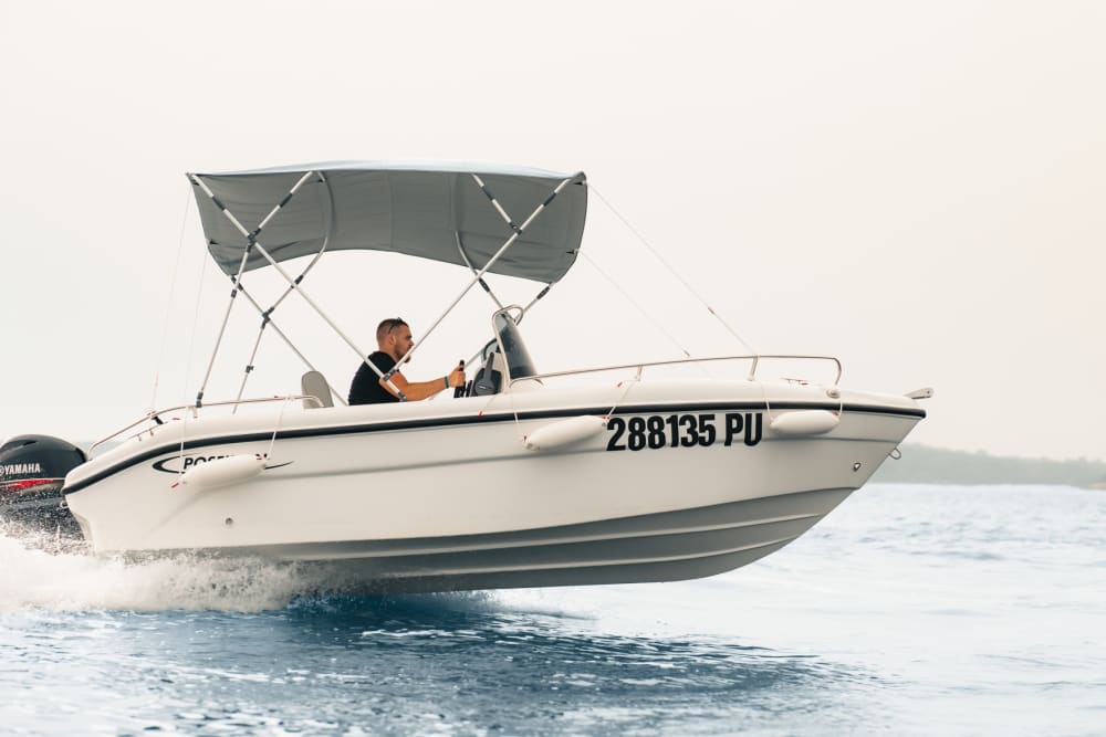 Entdecken Sie Pula auf einer 9-stündigen Motorbootfahrt.