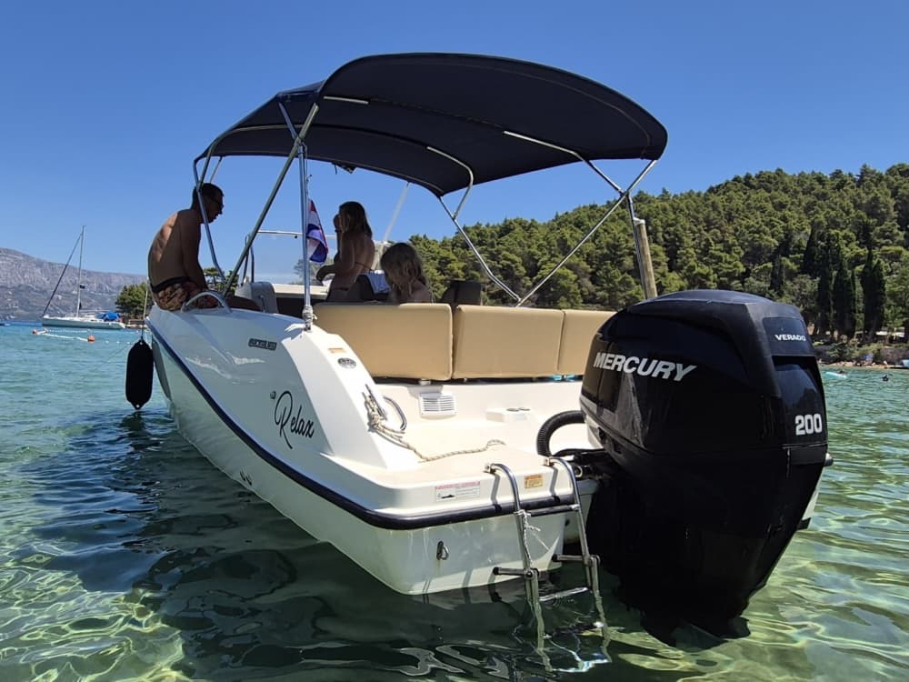 One day around Omiš: Enjoy 6h of discovery on a motorboat