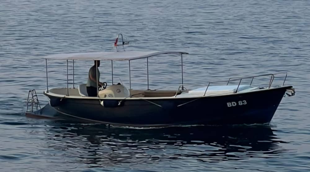 Escapada fàcil a Budva: un viatge en vaixell de 3 hores i 30 minuts amb llanxa de motor