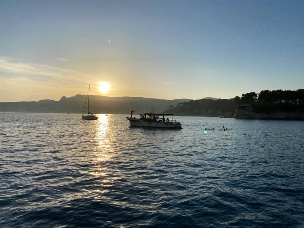 Cassis: Die 3 schönsten Calanques an Bord eines traditionellen Holzboots