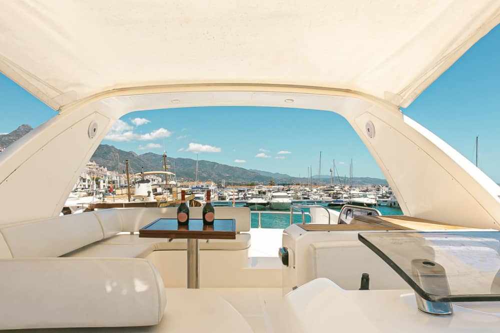 Crociera al tramonto a Marbella: serenità al tramonto